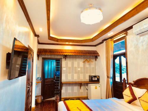 Hostal Merry Riverside Hotel