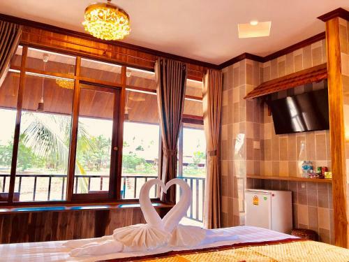 Hostal Merry Riverside Hotel