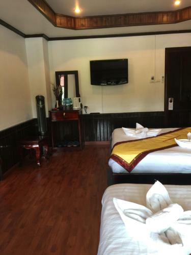 Hostal Merry Riverside Hotel