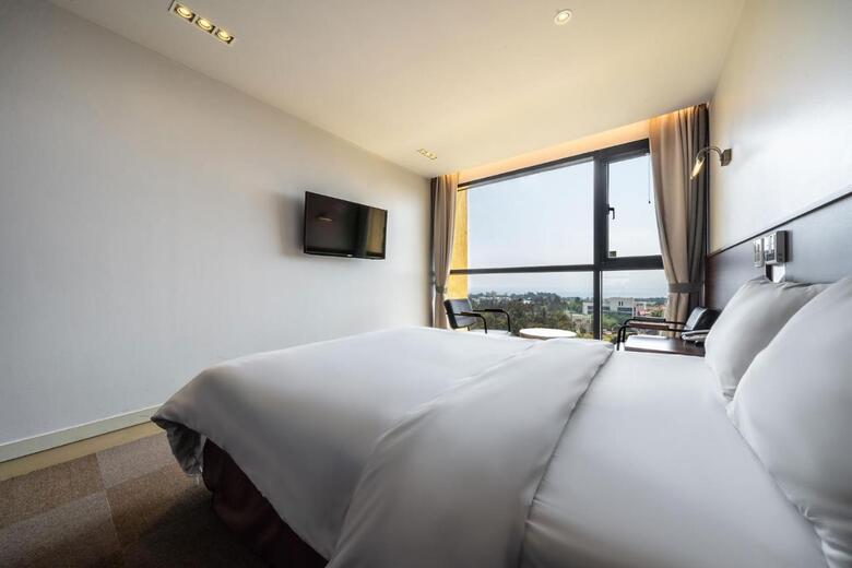 Sunrise Hotel Jungmun