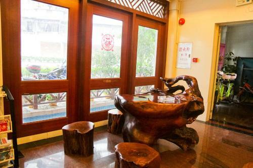 Yincheng Hotel