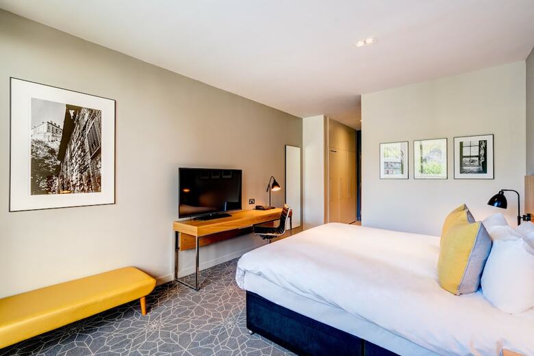 Hotel Apex International