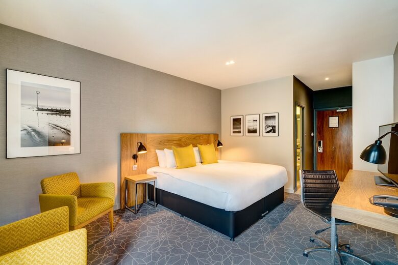 Hotel Apex International