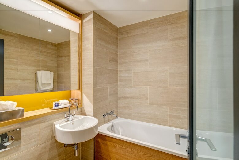 Hotel Apex International