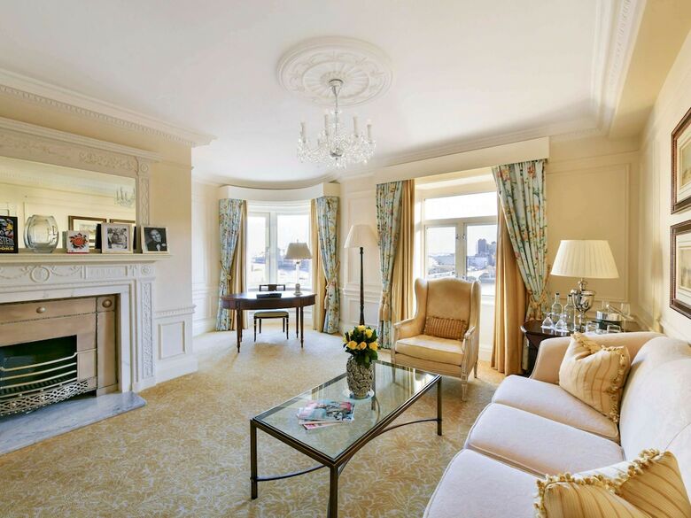 Hotel Savoy