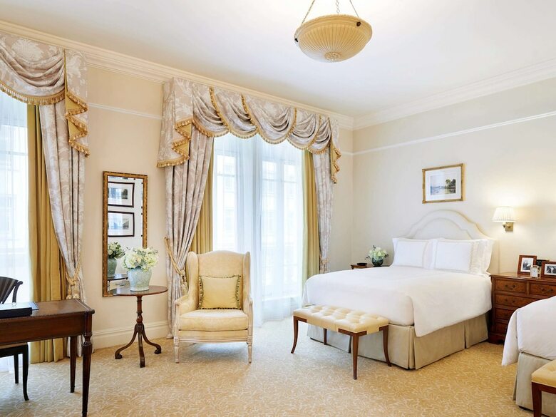 Hotel Savoy