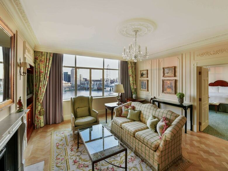 Hotel Savoy