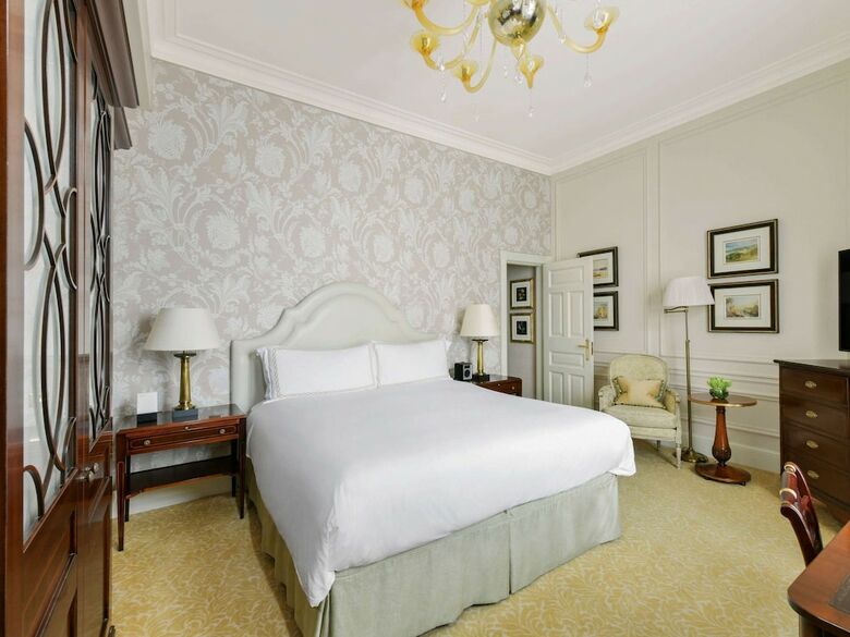 Hotel Savoy