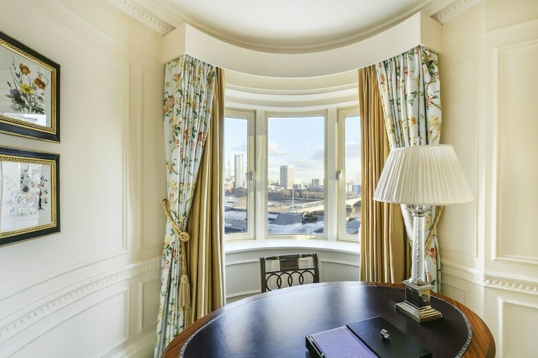 Hotel Savoy