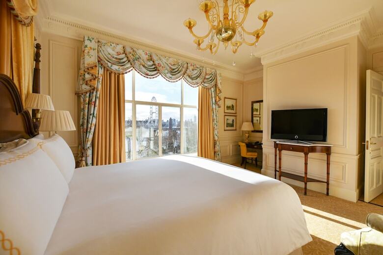 Hotel Savoy