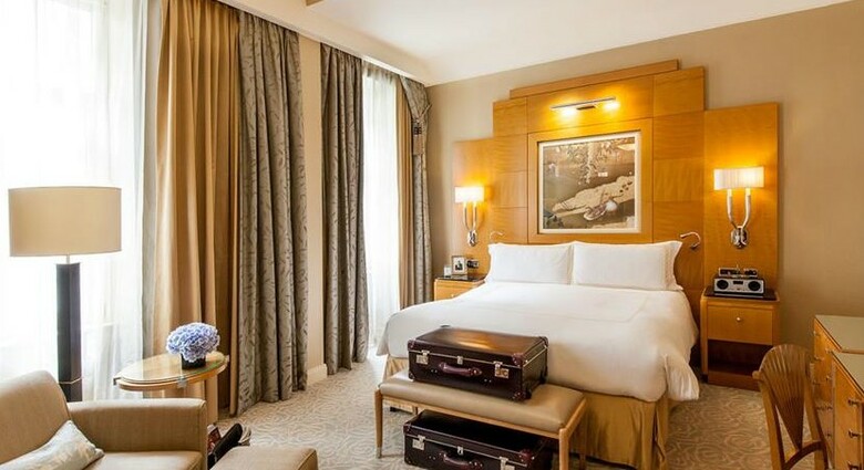 Hotel Savoy