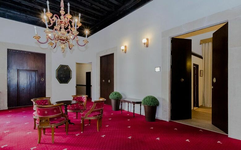 Hotel Born