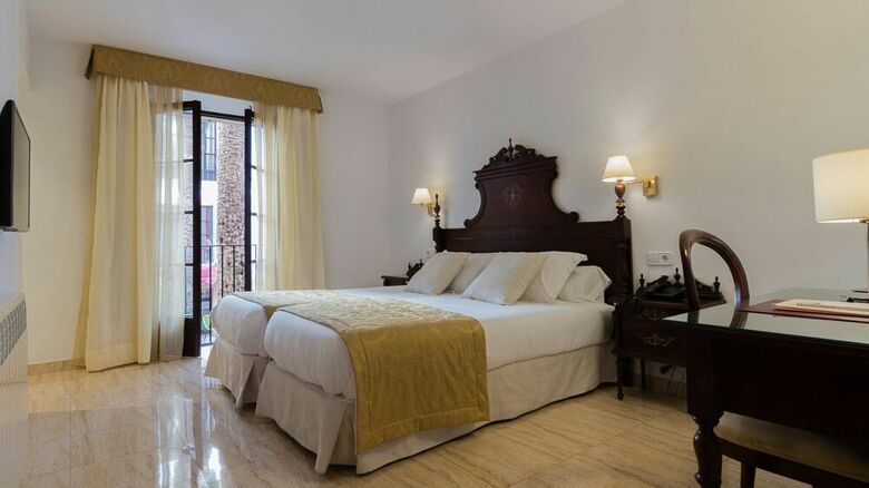 Hotel Born
