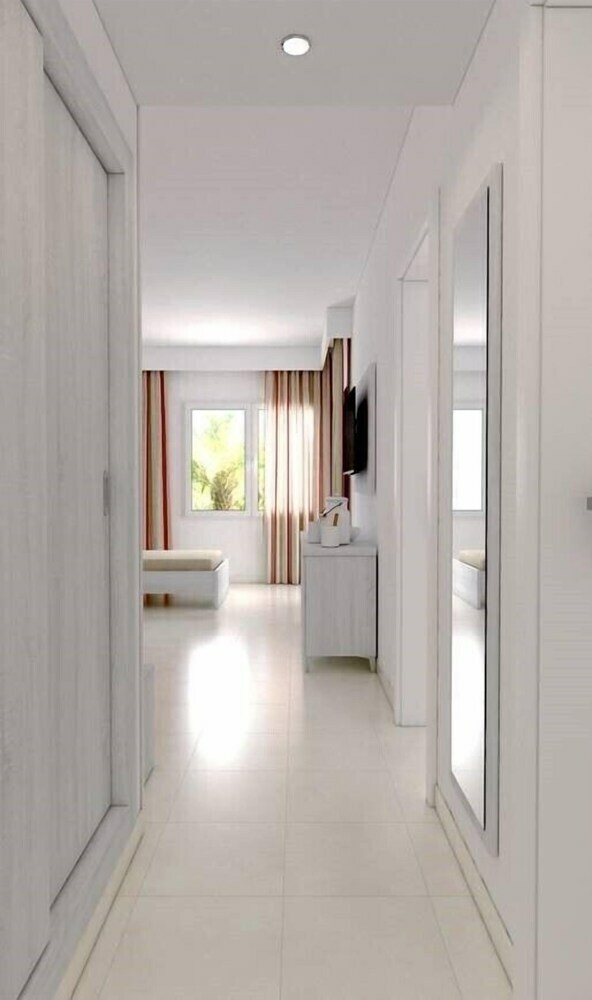 Hotel Illot Suites