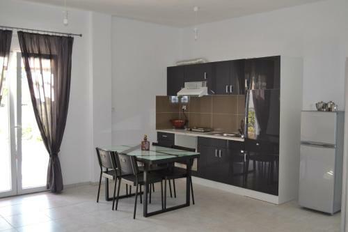 Alexandros Apartments