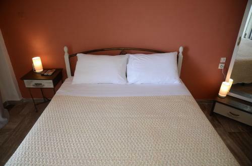 Alexandros Apartments