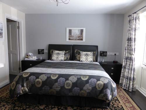 Bed & Breakfast Liongate House