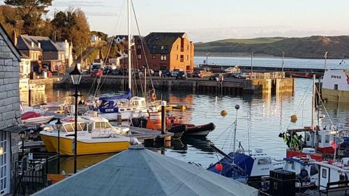 Hostal Strand House