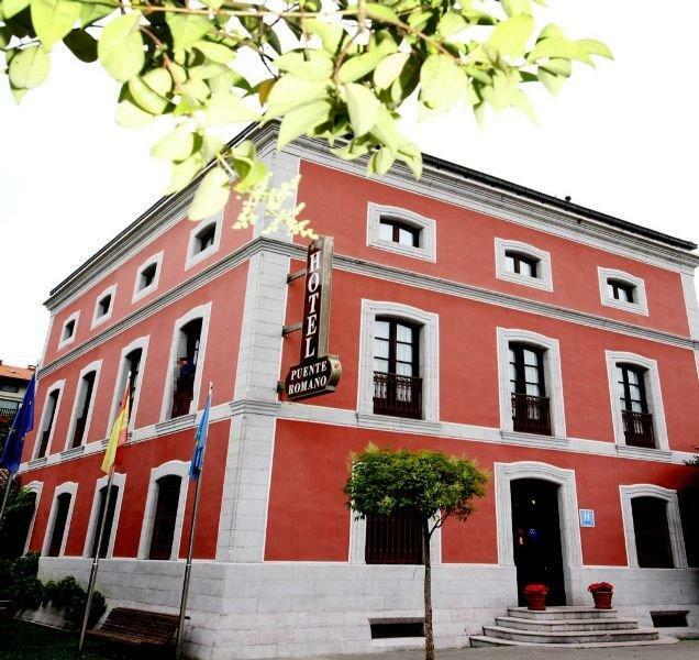 Hotel Puente Romano