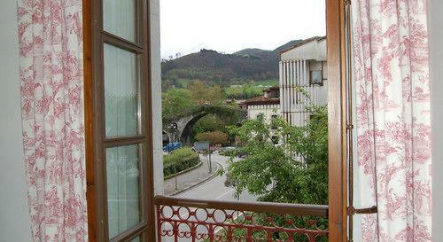 Hotel Puente Romano