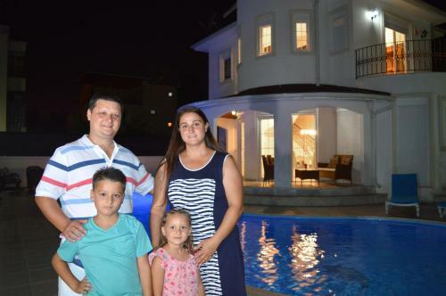 Bella Villa 2