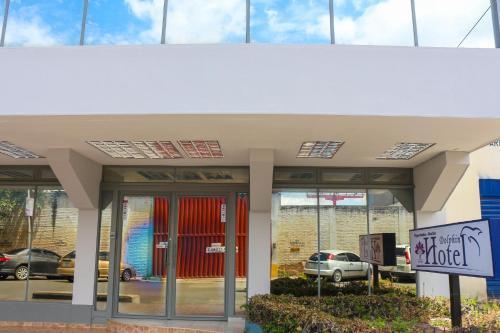 Dolphin Executives Hotel