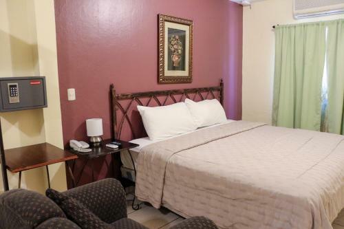 Dolphin Executives Hotel