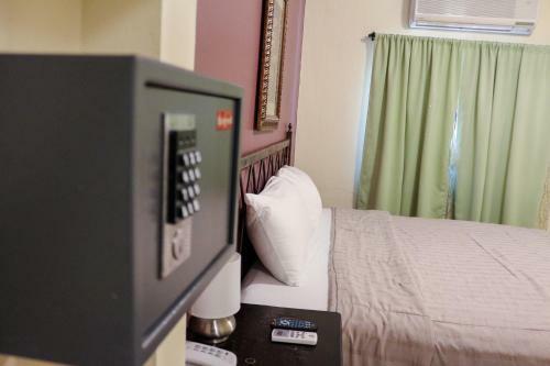 Dolphin Executives Hotel