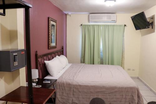 Dolphin Executives Hotel
