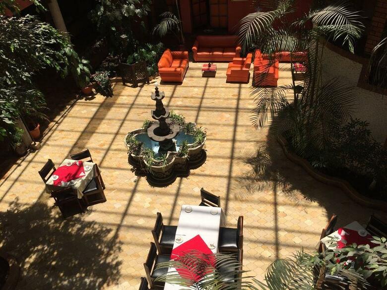 Hotel Villa Real Plaza