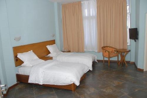 Hotel Robin Hood Inn