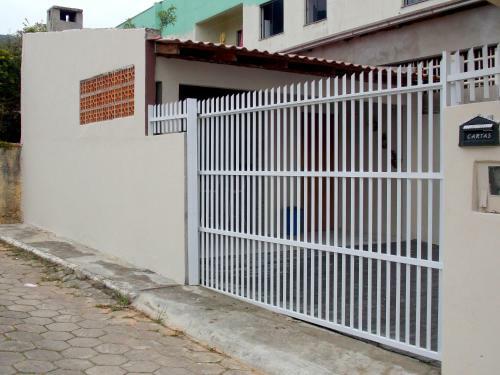 Resid�ncia Costa 284
