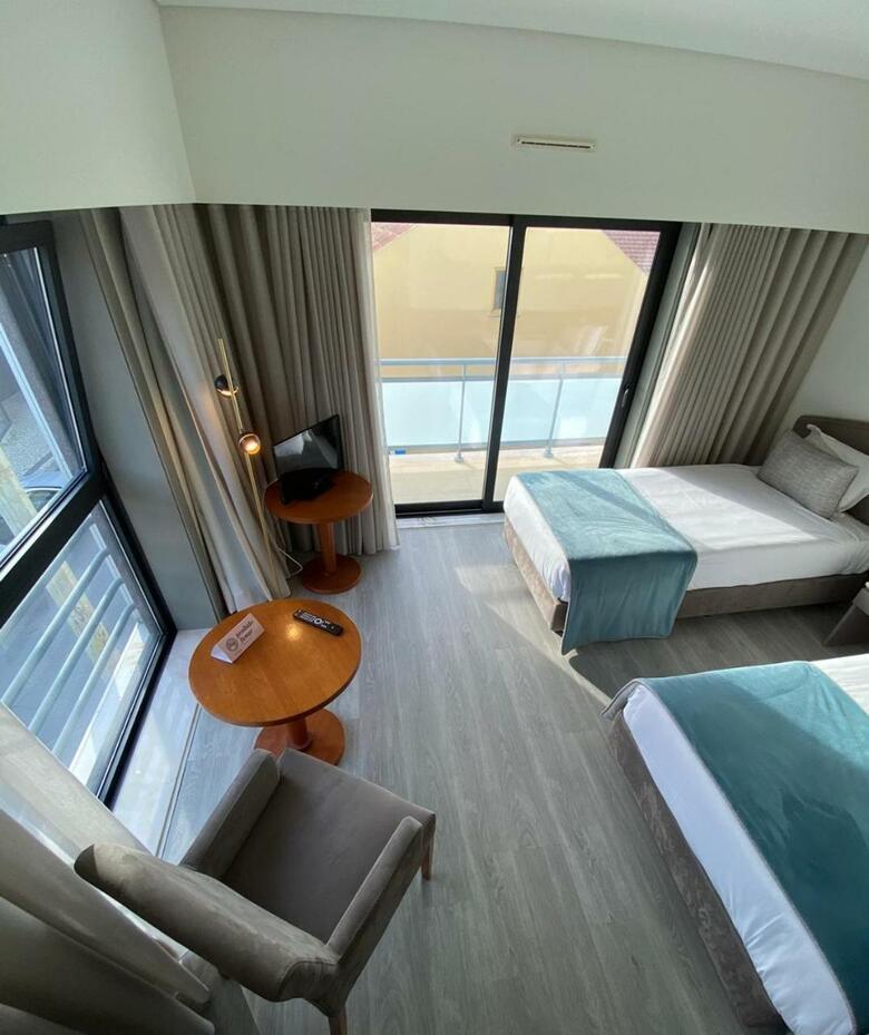 Apulia Praia Hotel
