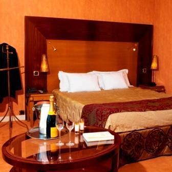 Hotel Les Tresoms Lake And Spa Resort