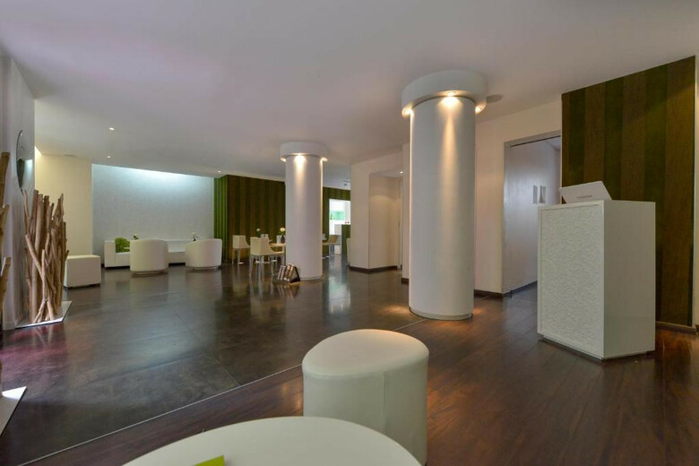 Hotel Le Quartier Bercy Square