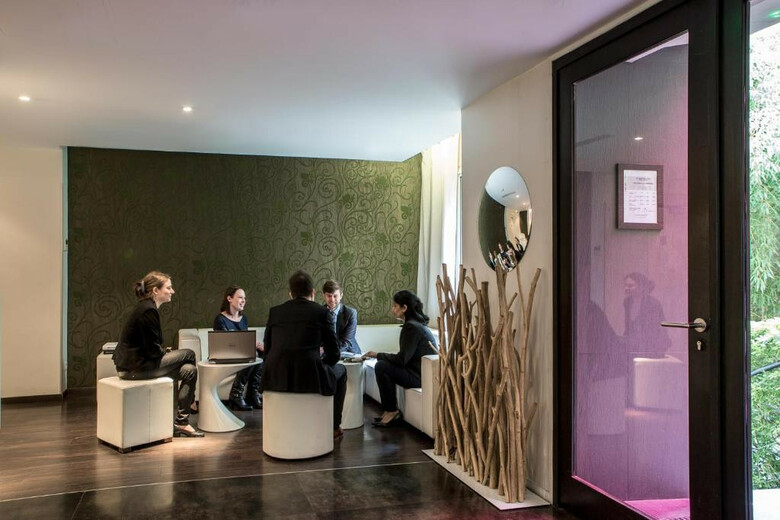 Hotel Le Quartier Bercy Square