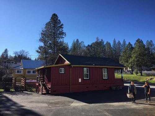 Hostal Yosemite International Hostel