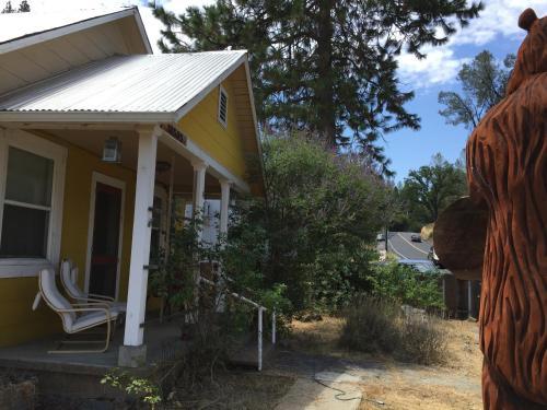 Hostal Yosemite International Hostel