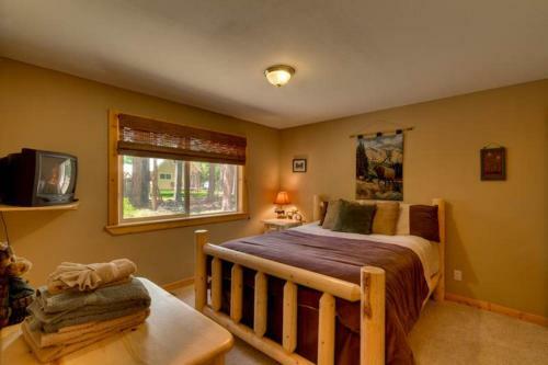 Sleeping Bear Lodge