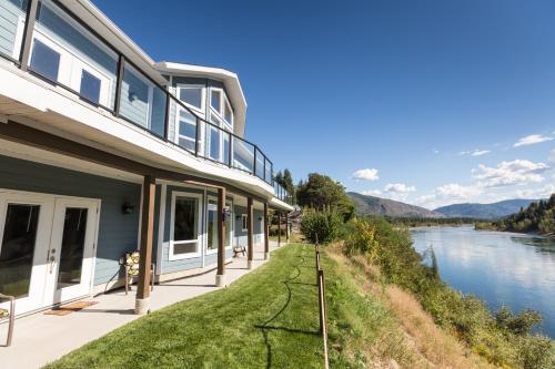 The River Haus Bed And Breakfast