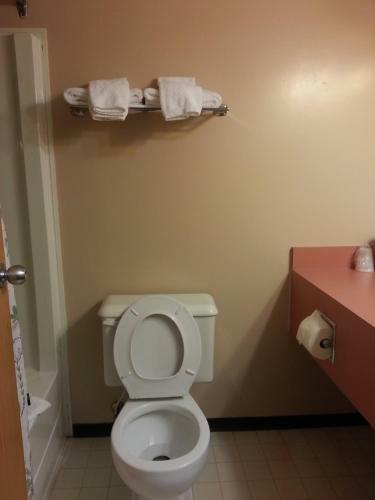 Hotel Caledonia Motor Inn