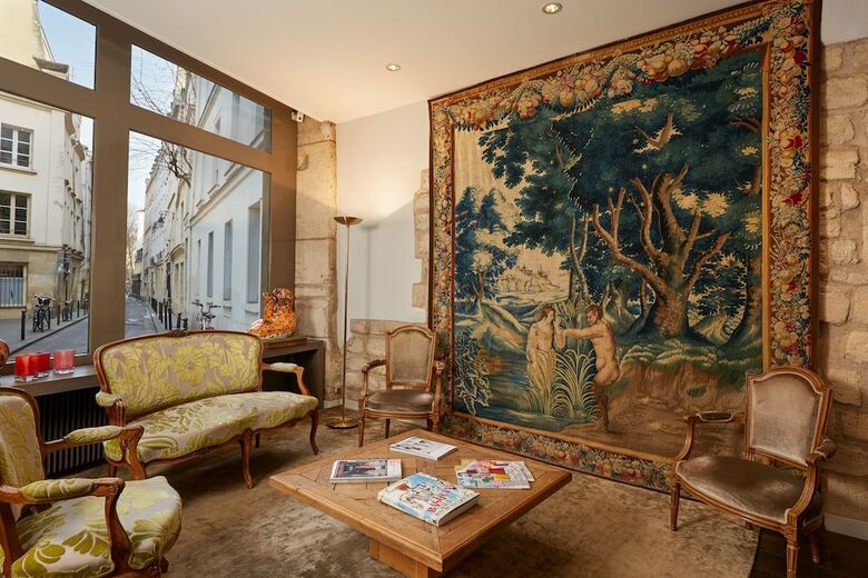 Hotel De Notre Dame