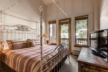 Hotel Elkhorn Lodge
