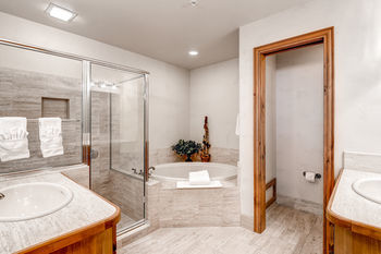 Hotel Elkhorn Lodge