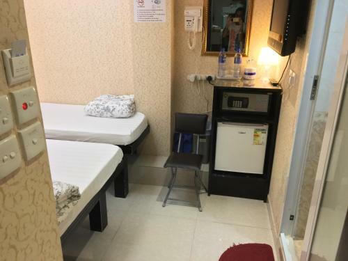 Hostal Modern Hotel