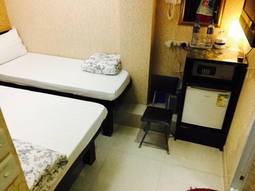 Hostal Modern Hotel