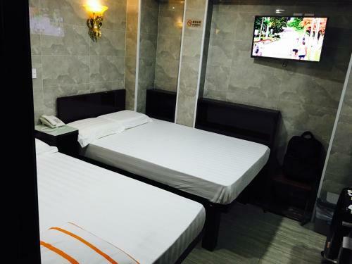 Hostal Modern Hotel
