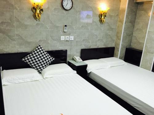 Hostal Modern Hotel