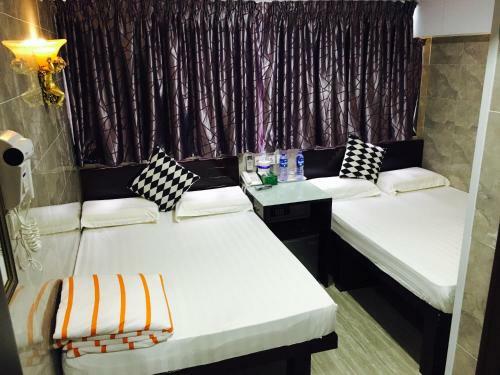 Hostal Modern Hotel