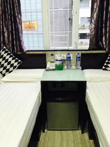 Hostal Modern Hotel